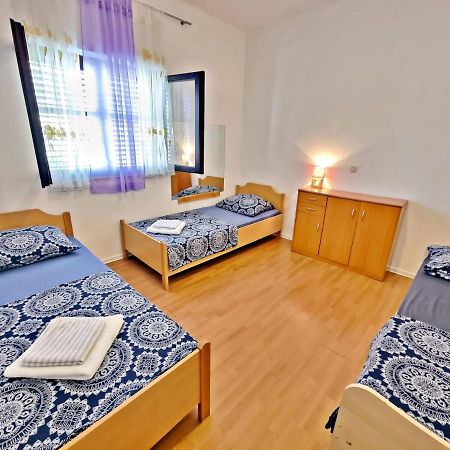 Apartman Irena With Terase End Private Parking Donji Okrug  Exterior photo